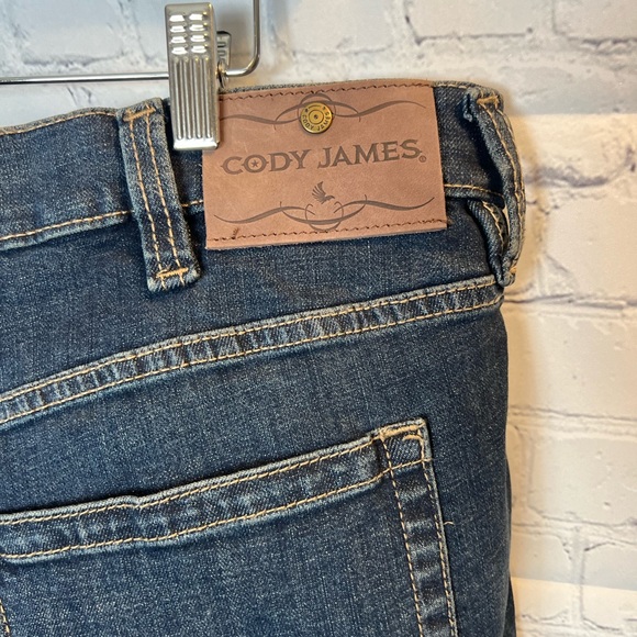 Cody James Relaxed Straight Fit Jeans - Picture 5 of 8